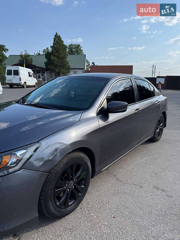 Седан Honda Accord 2015 в Дніпрі