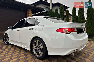 Седан Honda Accord 2012 в 