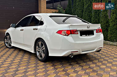Седан Honda Accord 2012 в 