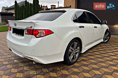 Седан Honda Accord 2012 в 