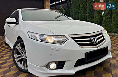 Седан Honda Accord 2012 в 