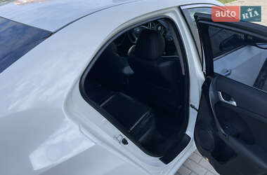 Седан Honda Accord 2011 в 