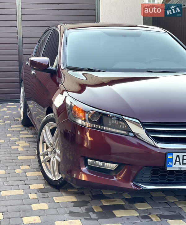 Седан Honda Accord 2013 в Тульчине