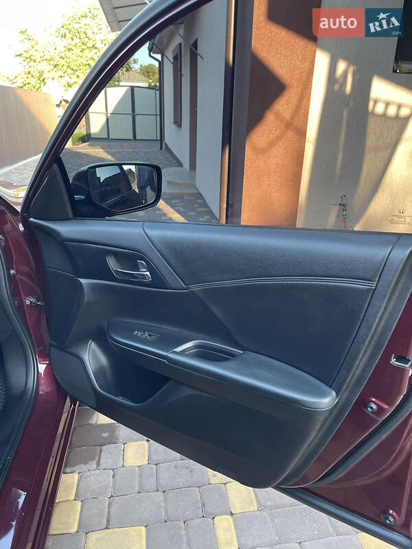 Седан Honda Accord 2013 в Тульчине