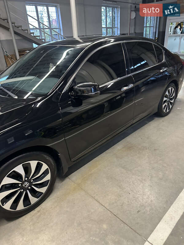Седан Honda Accord 2014 в Николаеве