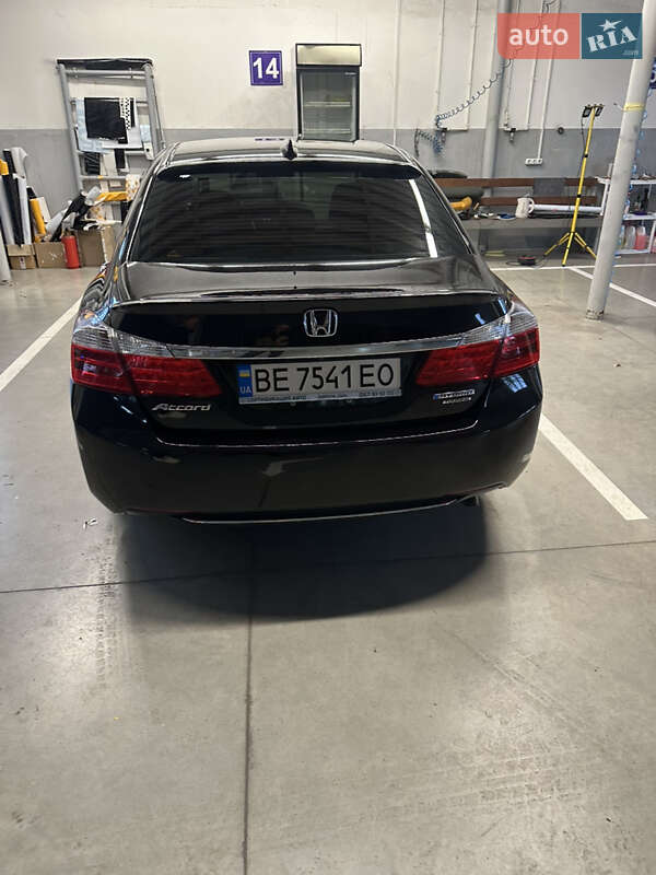 Седан Honda Accord 2014 в Николаеве