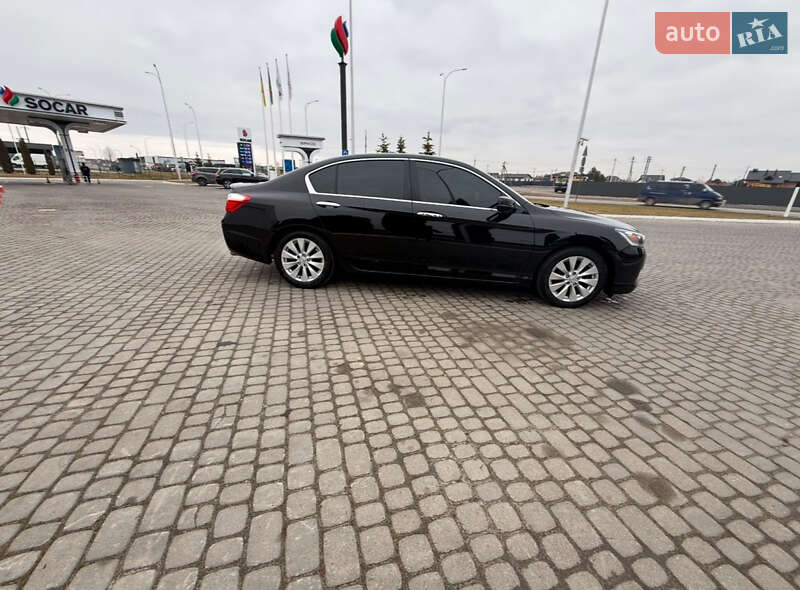 Седан Honda Accord 2015 в Львові