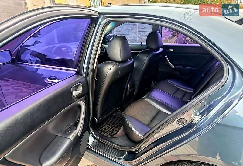 Седан Honda Accord 2004 в Дніпрі