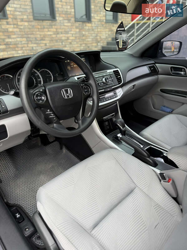 Седан Honda Accord 2014 в Виннице