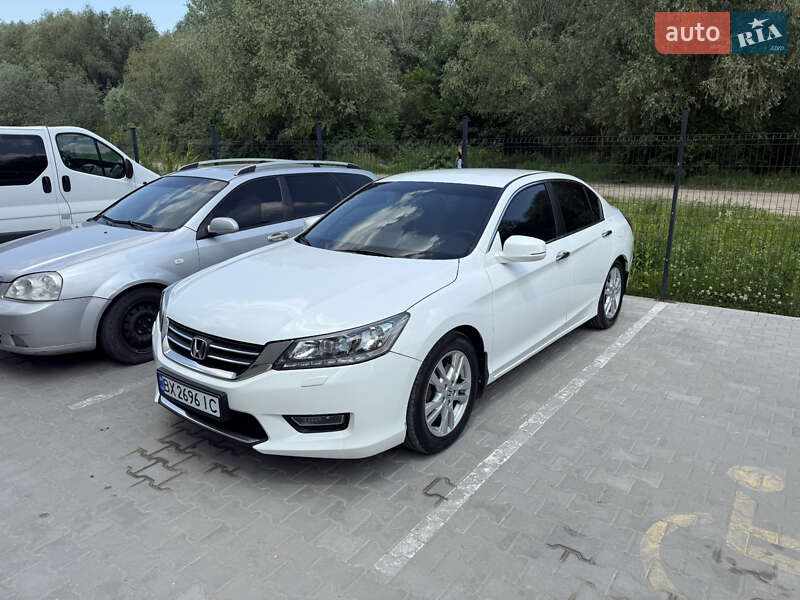 Седан Honda Accord 2013 в Киеве фото 43 Седан Honda Accord 2013 в Киеве