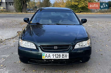 Купе Honda Accord 1998 в  Купе Honda Accord 1998 в
