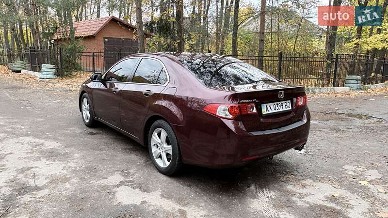 Седан Honda Accord 2010 в Харькове