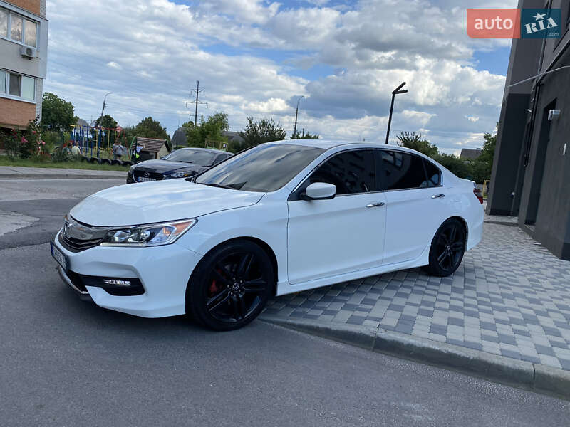 Седан Honda Accord 2016 в Киеве