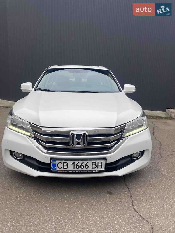 Седан Honda Accord 2014 в Чернигове