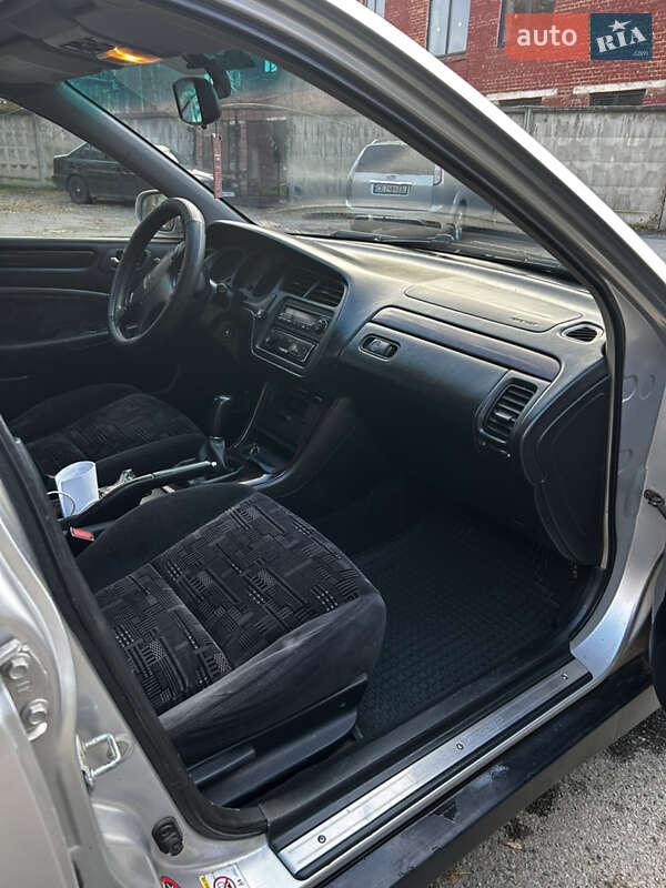 Седан Honda Accord 2000 в Черновцах фото 11 Седан Honda Accord 2000 в Черновцах