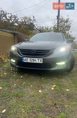 Седан Honda Accord 2014 в Новомосковске
