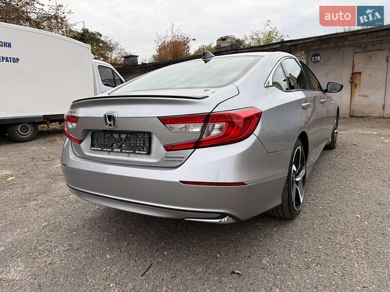 Седан Honda Accord 2022 в Киеве