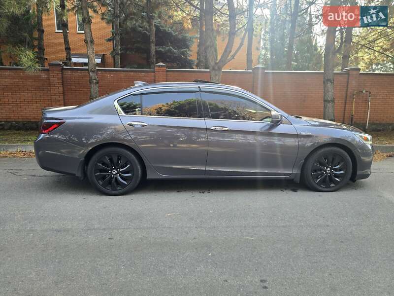 Седан Honda Accord 2015 в Дніпрі