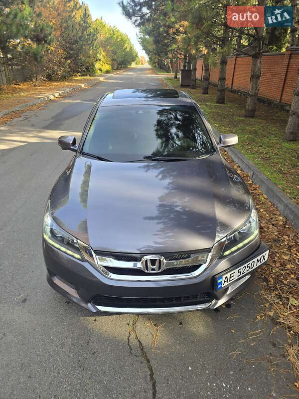 Седан Honda Accord 2015 в Дніпрі