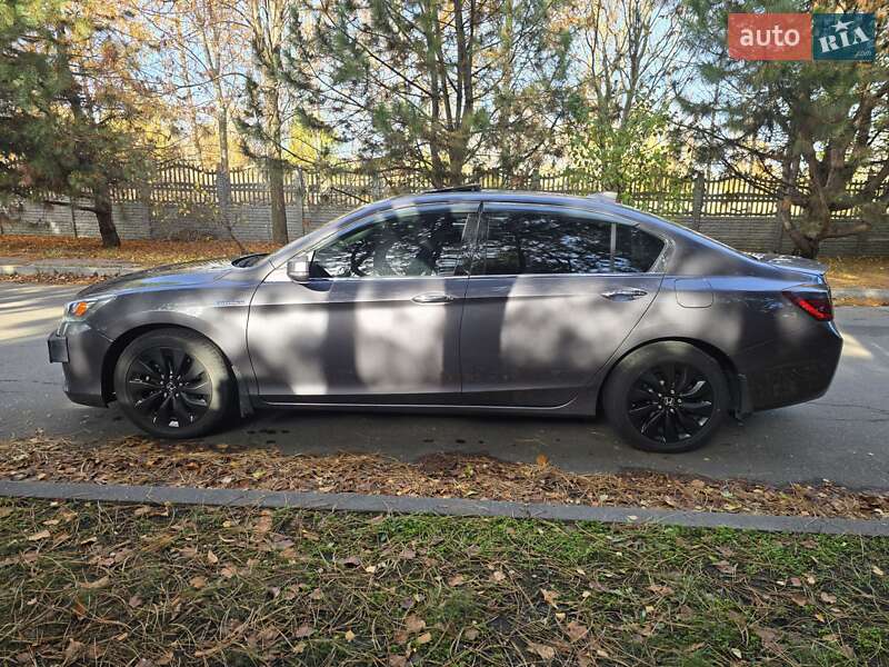 Седан Honda Accord 2015 в Дніпрі