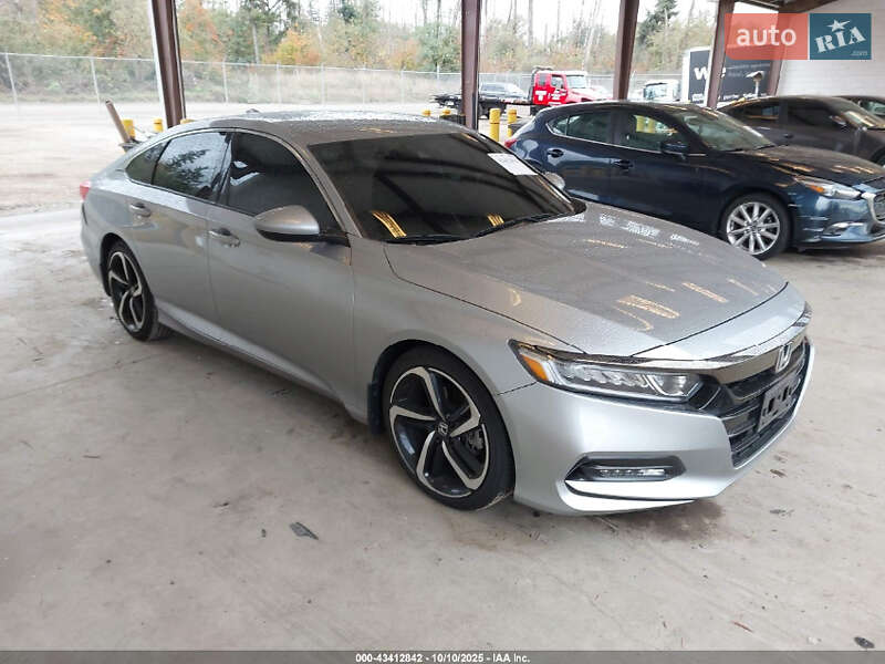 Седан Honda Accord 2018 в Чернівцях