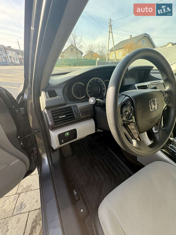 Седан Honda Accord 2017 в Івано-Франківську