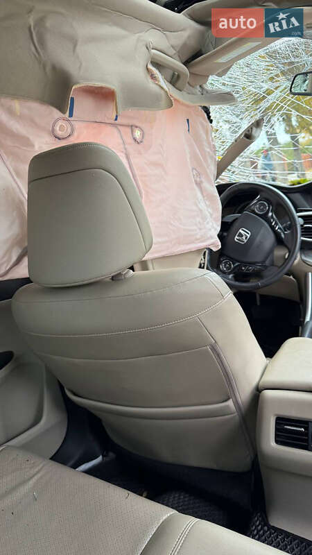 Седан Honda Accord 2015 в Киеве