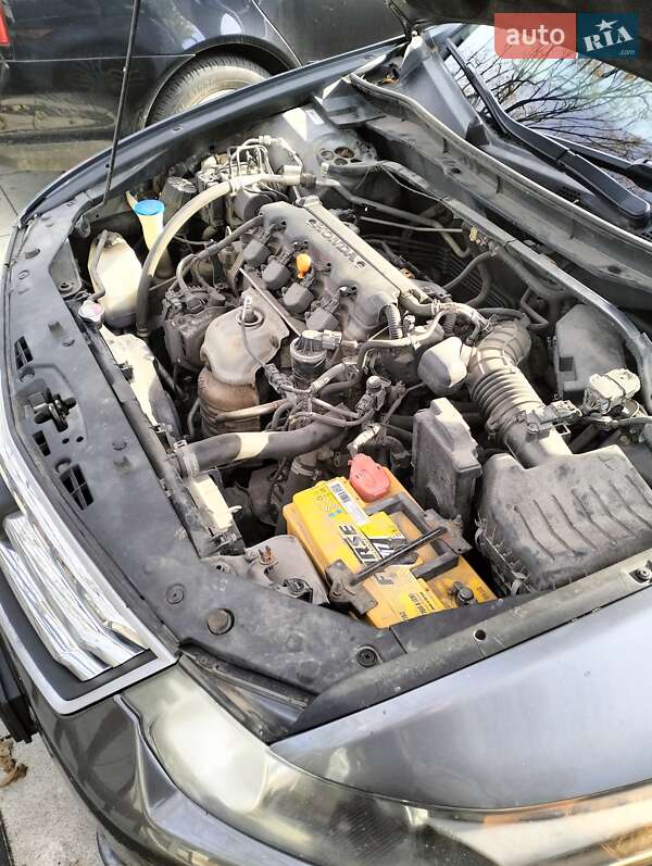 Седан Honda Accord 2010 в Киеве