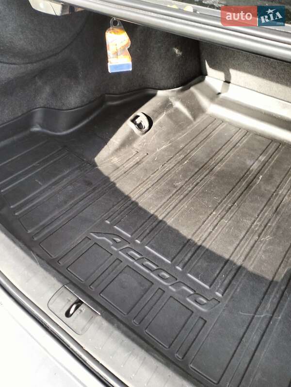 Седан Honda Accord 2010 в Киеве