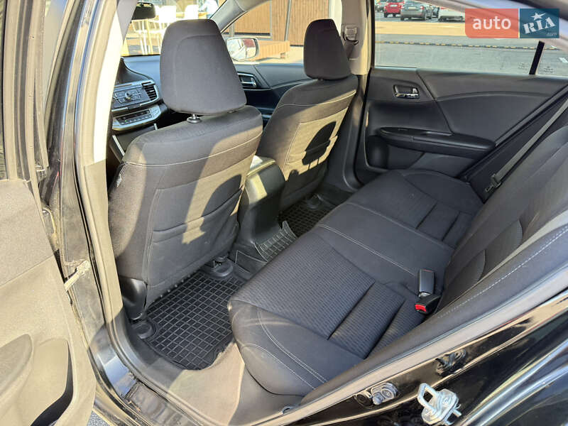 Седан Honda Accord 2015 в Киеве