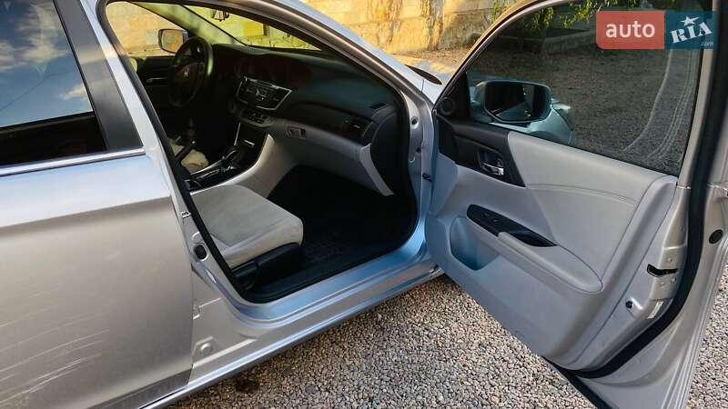 Седан Honda Accord 2013 в Одессе