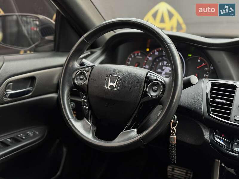 Седан Honda Accord 2016 в Киеве фото 14 Седан Honda Accord 2016 в Киеве
