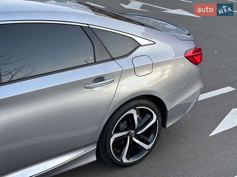 Седан Honda Accord 2022 в Киеве
