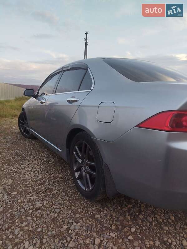 Седан Honda Accord 2004 в Ужгороде