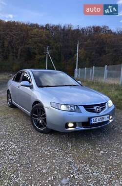 Седан Honda Accord 2004 в Ужгороді
