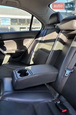 Седан Honda Accord 2004 в Киеве