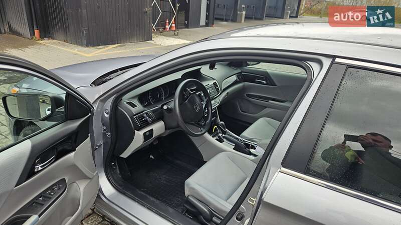 Седан Honda Accord 2016 в Львове