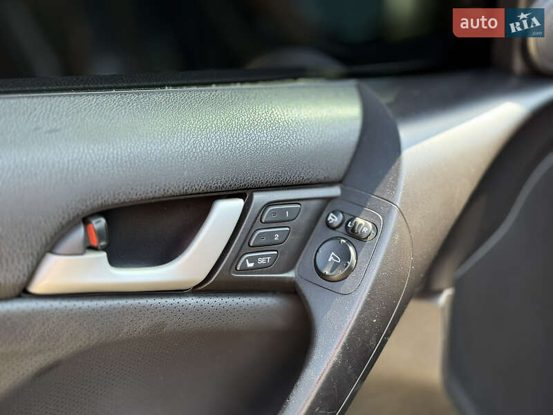 Седан Honda Accord 2008 в Киеве