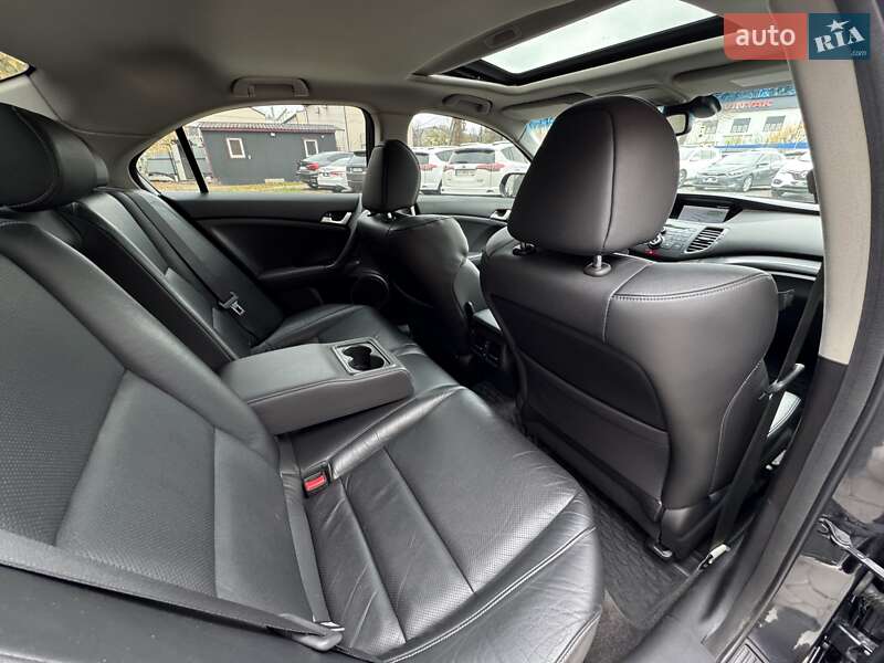 Седан Honda Accord 2012 в Виннице