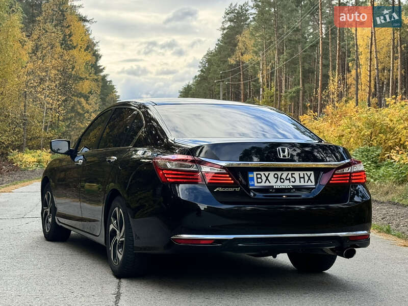 Седан Honda Accord 2017 в Нетішині