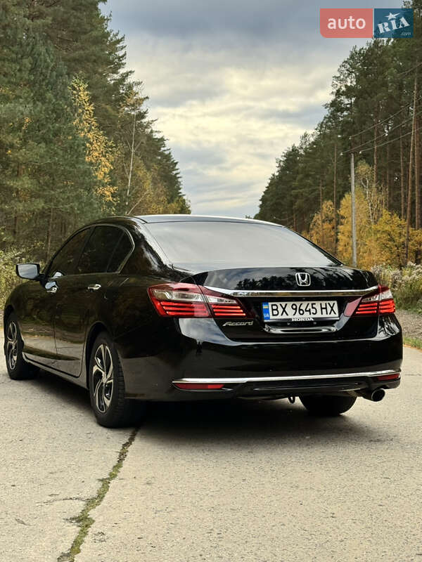 Седан Honda Accord 2017 в Нетішині
