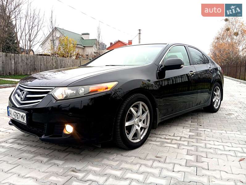 Седан Honda Accord 2010 в Бучі