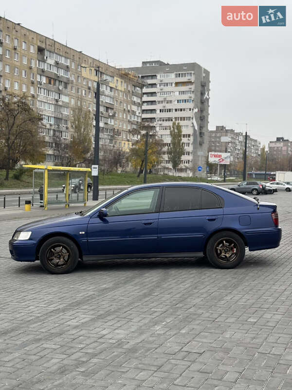 Лифтбек Honda Accord 2000 в Днепре