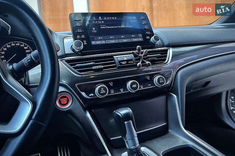 Седан Honda Accord 2018 в Киеве фото 17 Седан Honda Accord 2018 в Киеве