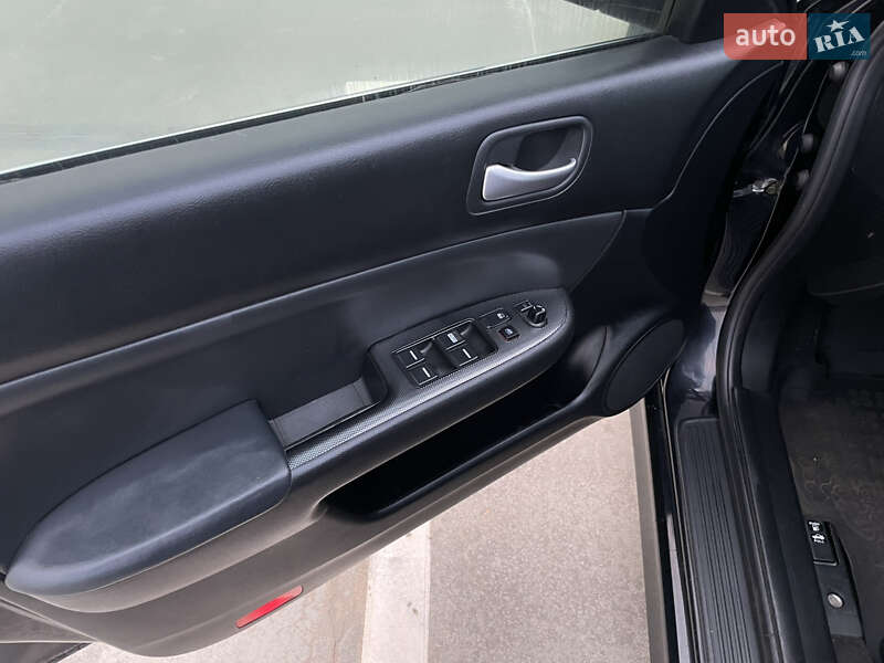 Седан Honda Accord 2005 в Киеве фото 8 Седан Honda Accord 2005 в Киеве