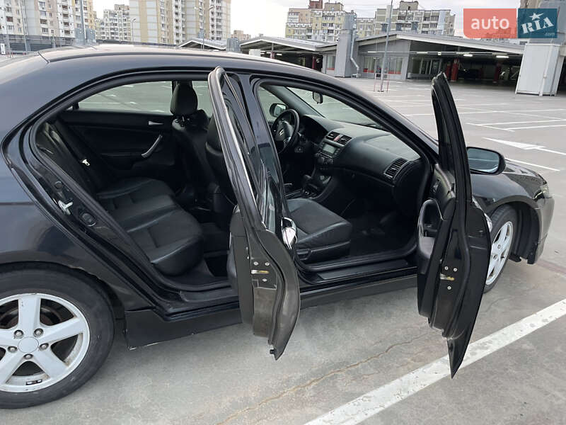 Седан Honda Accord 2005 в Киеве фото 23 Седан Honda Accord 2005 в Киеве