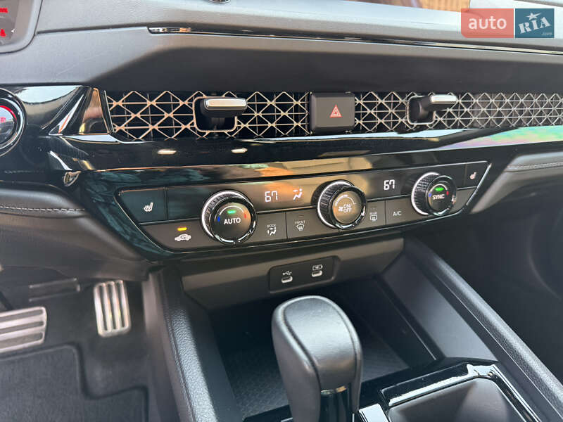 Седан Honda Accord 2023 в Луцке