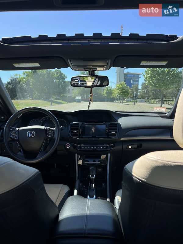 Купе Honda Accord 2016 в Киеве