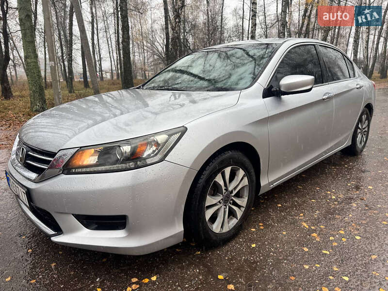 Седан Honda Accord 2013 в Охтирці