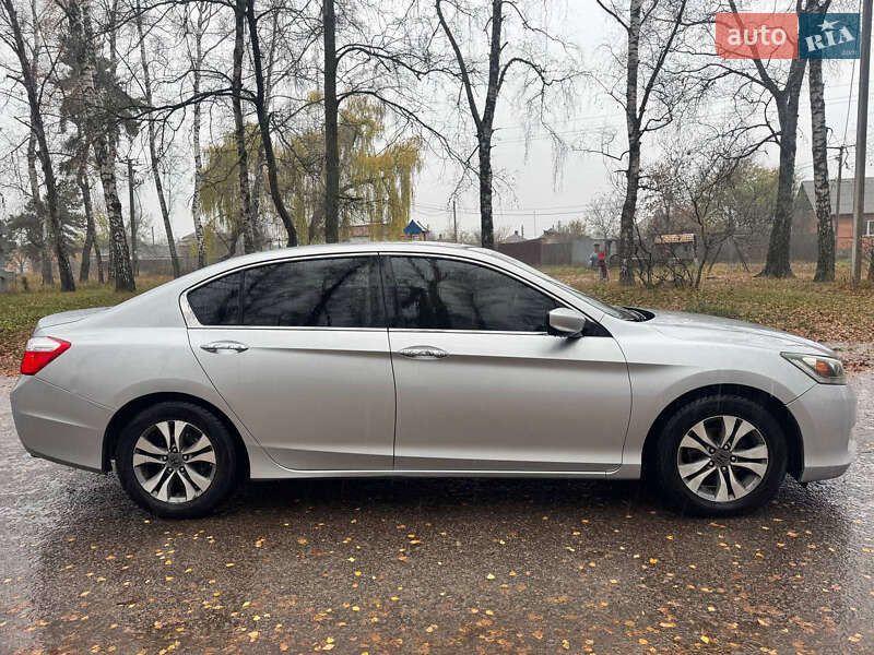 Седан Honda Accord 2013 в Охтирці